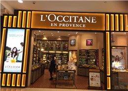 某护肤品店铁艺展柜定制案例